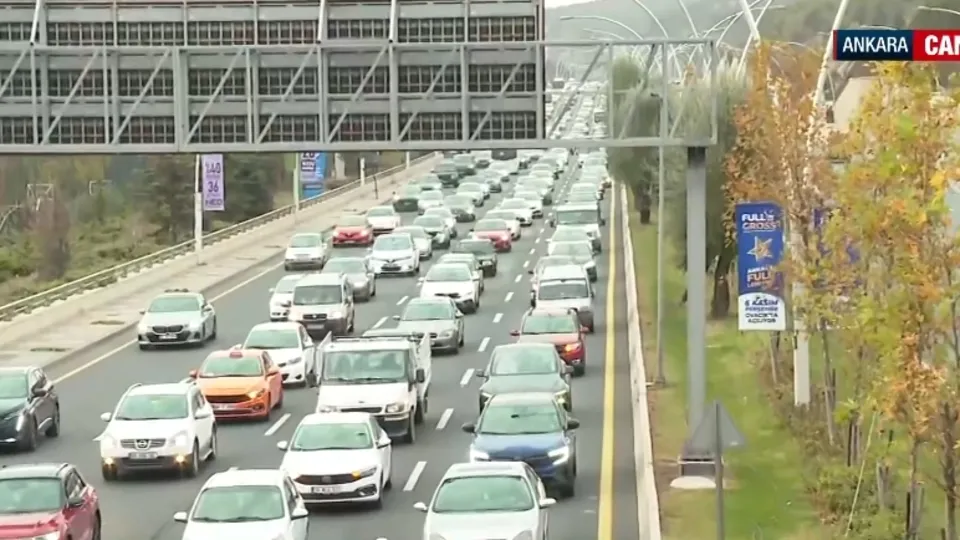 Ankara ve İstanbul’da trafik yoğunluğu