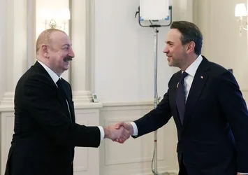 Enerji ve Tabii Kaynaklar Bakanı Alparslan Bayraktar Azerbaycan lideri Aliyev'le görüştü