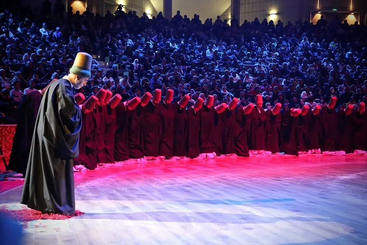 Mevlana Şeb-i Arus törenleriyle anıldı! Tasavvuf dinletisi ve sema gösterisi dikkat çekti