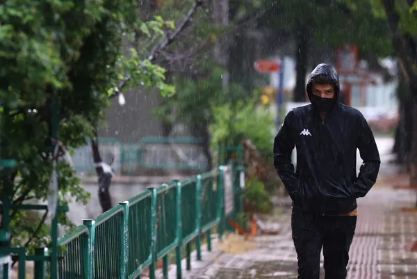 hava-durumu-meteorolojiden-kuvvetli-yagis-uyarisi-yola-cikacaklar-dikkat-bugun-hava-nasil-olacak-2-haziran-2021-1622604985653.jpg Son dakika: HAVA DURUMU! Meteorolojiden peş peşe sağanak ve fırtına uyarısı! İstanbul Ankara İzmir'de hava nasıl olacak? - 7