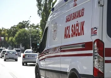 Bariyerlere çarpan motosikletli genç öldü