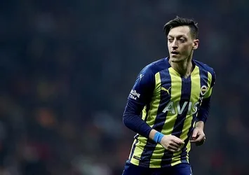 Mesut Özil "çocukluk aşkım" dediği Fenerbahçe'yi bıraktı!