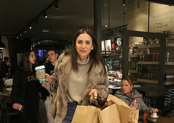 Emina Jahovic hamile!