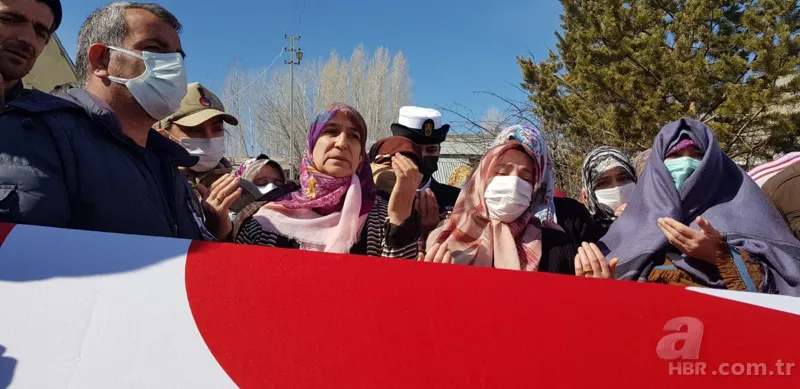 Bitlis şehitlerine veda! Gözyaşları sel oldu 21