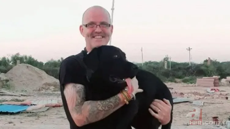 Kral kobra yılanı İngiliz adama saldırdı! Dünyanın en tehlikeli yılanı dinlenen adamı yakaladı 2