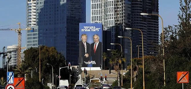 Netanyahu ile Trump aynı afişte! El sıkışma detayı...