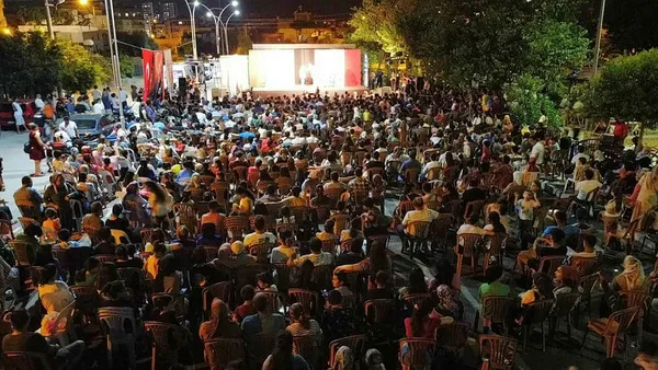 Mersin’de CHP zihniyetinden İslami değerleri hedef alan tiyatro gösterisi! Tarsus Belediyesi’nin skandalına suç duyurusu - 1