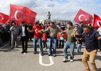 Kanada'daki Türklerden Merkel'e tepki