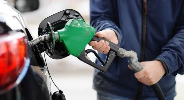 Motorin fiyatlarında indirim yapıldı! Zamı duyuran EPGİS indirimi duyurmadı