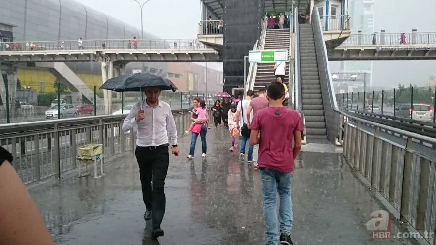 Meteoroloji kavurucu sıcaklar sonrası uyardı: 10 derece birden düşecek! İl il açıklandı: Hafta sonu yağışlı olan bölgeler 14