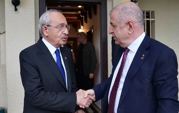 1692170317048.jpg Ümit Özdağ'dan Kemal Kılıçdaroğlu'na protokol tepkisi: Herkes dönsün kendi namusuna baksın - 6
