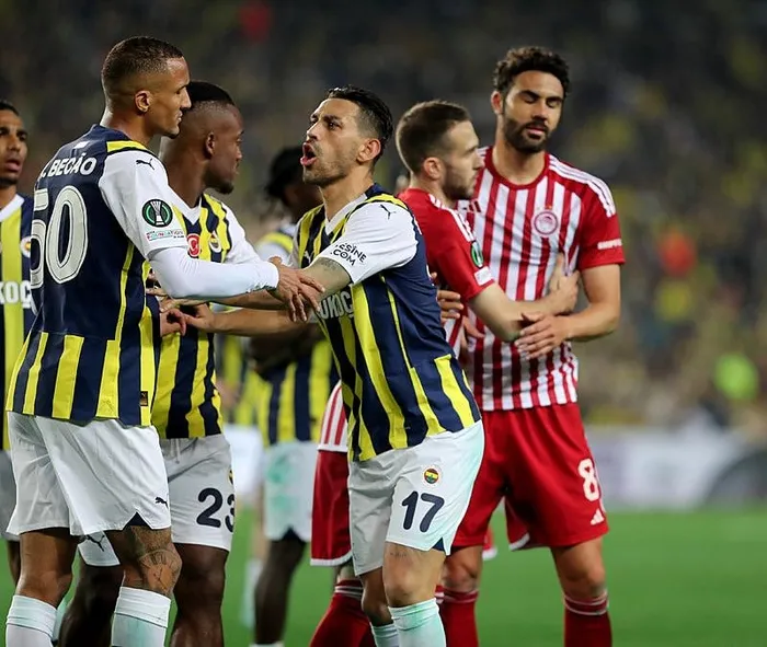 Fenerbahçe Olympiakos’a penaltılarda yenilerek Avrupa’ya veda etti!