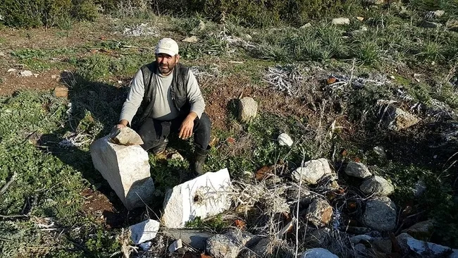 Koyun otlatırken '2 bin yıllık' tarihi kalıntı buldu - 1