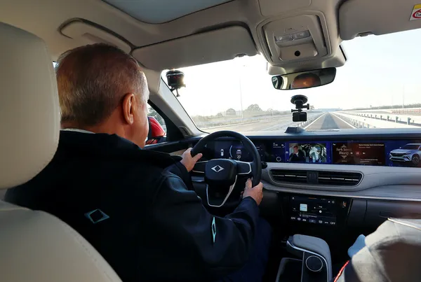 TOGG’da yeni modeller ilk kez görüntülendi! C-Sedan ve C-X Coupe geliyor! İşte yollara çıkacakları tarih...