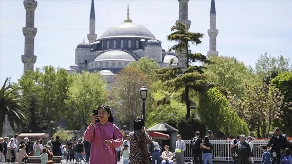 Turizm rekor moduna geçti: Milyonlar akın etti