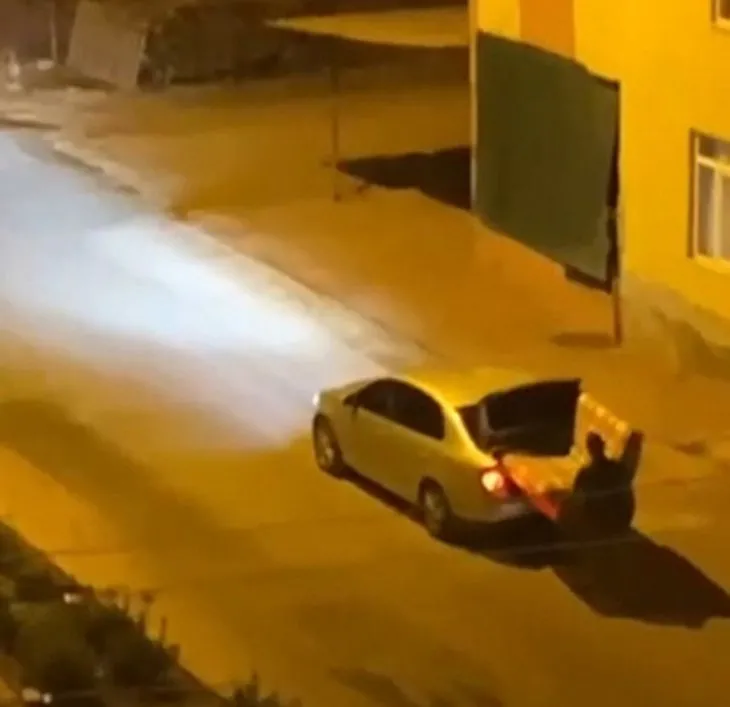 Antalya’da görenleri şaşkına çeviren manzara! Balkondan cep telefonuyla kaydetti: Yurdum insanı çok iyi!