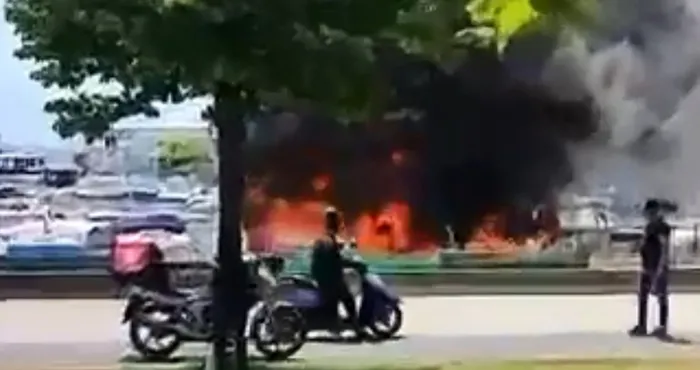 Son dakika: İstanbul Maltepe'de tekne yangını - 6