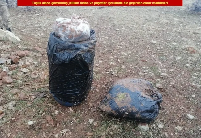 Diyarbakır'da 2,3 ton esrar ele geçirildi - 3