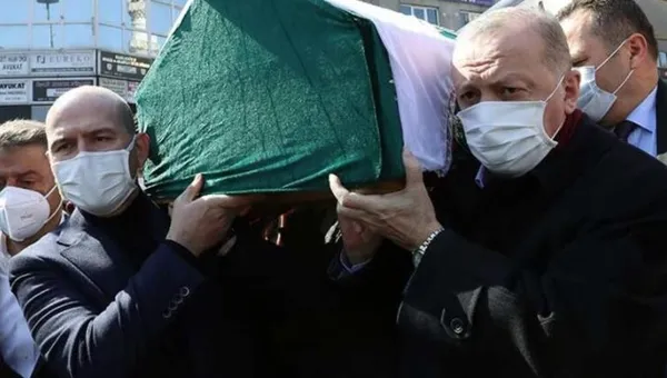 Son dakika: İçişleri Bakanı Süleyman Soylu’nun annesi son yolculuğuna uğurlandı