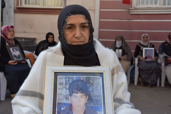 Diyarbakır’da evlat nöbetindeki aileler: Gözümüzde yaş kalmadı