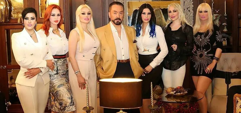 300 bin TL'lik saatinin sahibini hatırlamadı! Adnan Oktar: Bana değil arkadaşıma ait