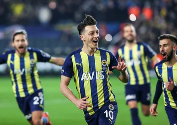 Fenerbahçe'de Mesut Özil'den dikkat çeken paylaşım