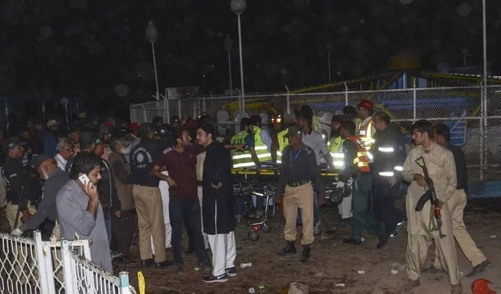 Pakistan’da lunaparkta bombalı saldırı