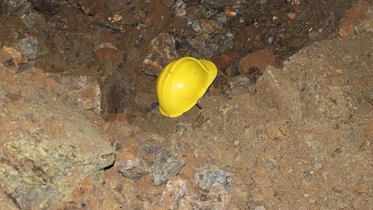 Silivri'de kum ocağında göçük altında kalan işçinin cansız bedenine ulaşıldı