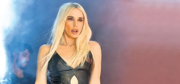 Şarkıcı Gülşen’den İmam Hatiplilere skandal hakaret: Sapıklığı oradan geliyor! Resmen tutuklandı! | Sosyal medyadan özür diledi