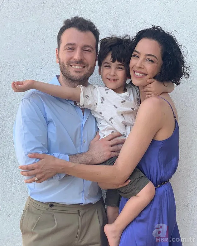 Azra Akın fena yakalandı! Makyajsız hali olay oldu! “Sen de yaşlanmışsın” 1