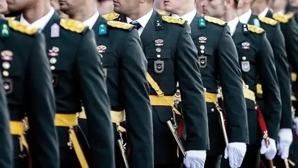 Piyade okulunda fotoğraf ihracı! MSB: Disipline sevk edilen 7 personel için ihraç kararı