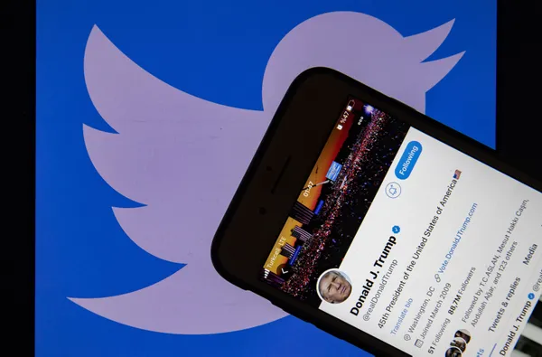 Son dakika: Dijital diktatörlük esir alıyor! Donald Trump’a şok üstüne şok: Twitter’dan sonra bir yasak daha