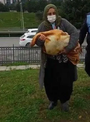 İstanbul’da yakalanan dilencinin foyası ortaya çıktı! Meğer kucağındaki bebek...