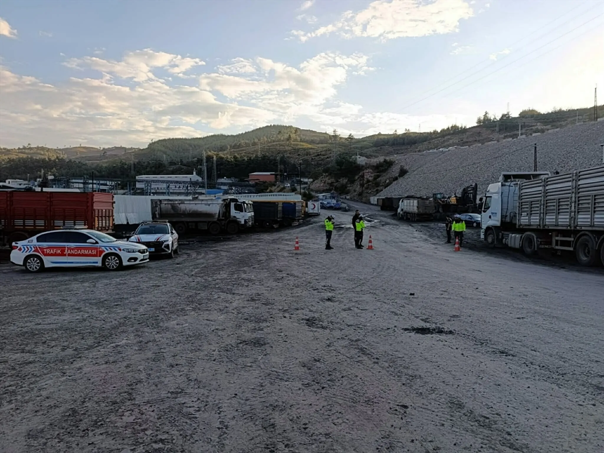 Soma'da maden ocağındaki göçükle ilgili 9 zanlı tutuklandı