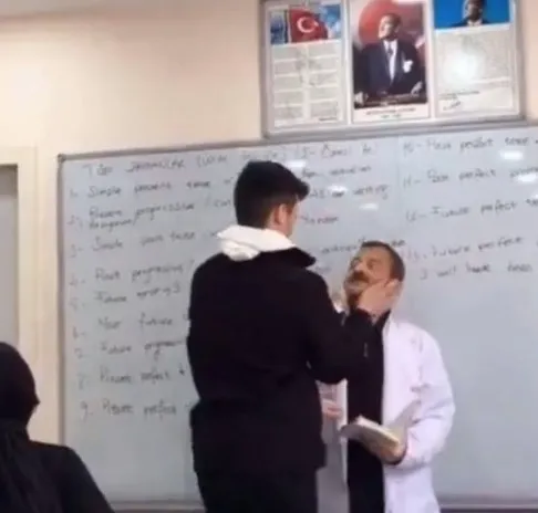 sosyal-medyanin-gundemine-oturan-ogretmen-konustu-ben-kendisini-affettim-1648127687758.jpg Sosyal medyanın gündemine oturan öğretmen konuştu: “Ben kendisini affettim” - 1
