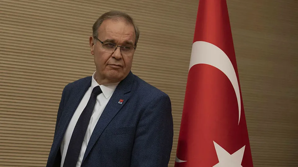 CHP sır görüşmeyi izah edemedi