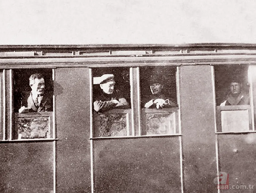 Yürekleri titreten 30 Ağustos Zafer Bayramı şiirleri: 2, 4, 6 ve 8 kıtalık anlamlı dizeler 3