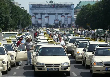 Almanya’da vahşet! Türk taksici boğazı kesilerek öldürüldü | Acılı aile: O caniyi bulun