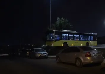Yeni yılın ilk İETT kazası! Facianın eşiğinden dönüldü