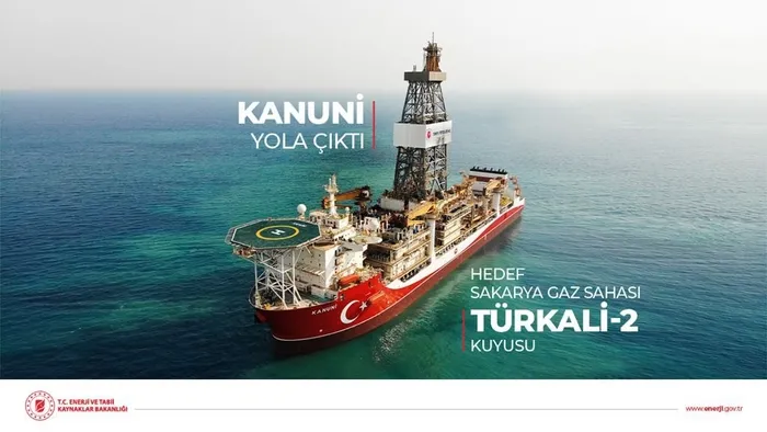 Son dakika: Yeni rezervler için görevde! Kanuni Sondaj Gemisi Karadeniz'e açıldı! - 4