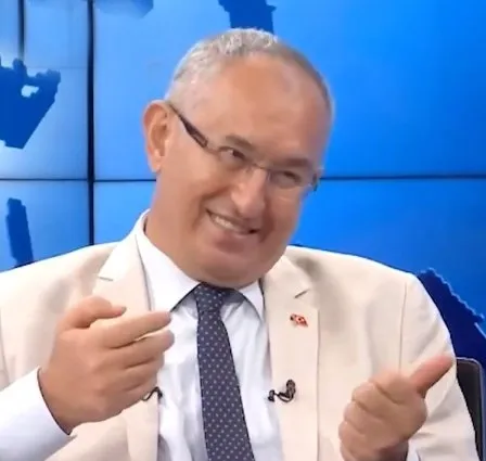 CHP'li Atila Sertel camide zikir çeken Müslümanlarla alay etmeye kalktı! Halk TV'de İslam düşmanlığı - 1