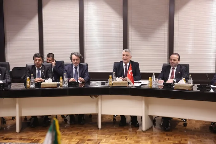 Bakan Bolat Tahran’da! İran ile 30 milyar dolar ticaret hedefi