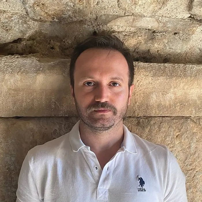 esi-ve-oglu-bogularak-olen-doktor-hakkinda-korkunc-gercek-gorgu-tanigi-o-anlari-anlatti-1758174109165.jpeg Serdar Kıyak (DHA)