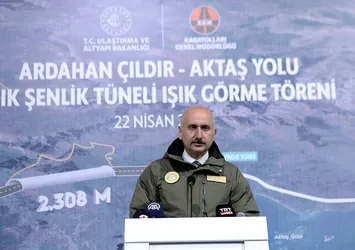 Bakan Adil Karaismailoğlu, Aşık Şenlik Tüneli Işık Görme Töreni'nde konuştu! Yol 4 kilometre daha kısalacak
