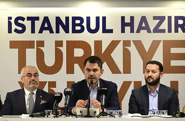 bakan-kurumdan-ak-parti-kartal-ve-maltepe-ilce-teskilatlarina-ziyaret-1684444899827.jpg Bakan Kurum'dan AK Parti Kartal ve Maltepe ilçe teşkilatlarına ziyaret! "Milletimiz teröre değil bayrağı için mücadeleye destek oldu" - 1