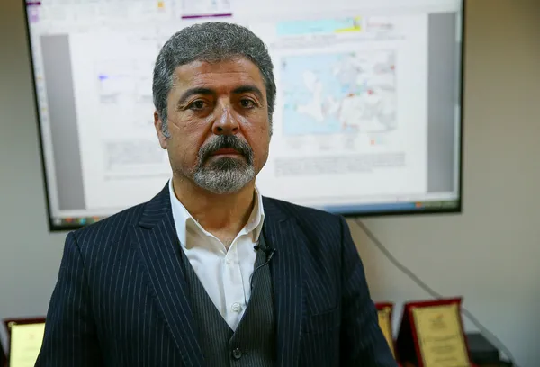 Deprem uzmanından İzmir için flaş uyarı! Deprem dizisi açıklamasında İzmir için yıkıcı olabilir mesajı