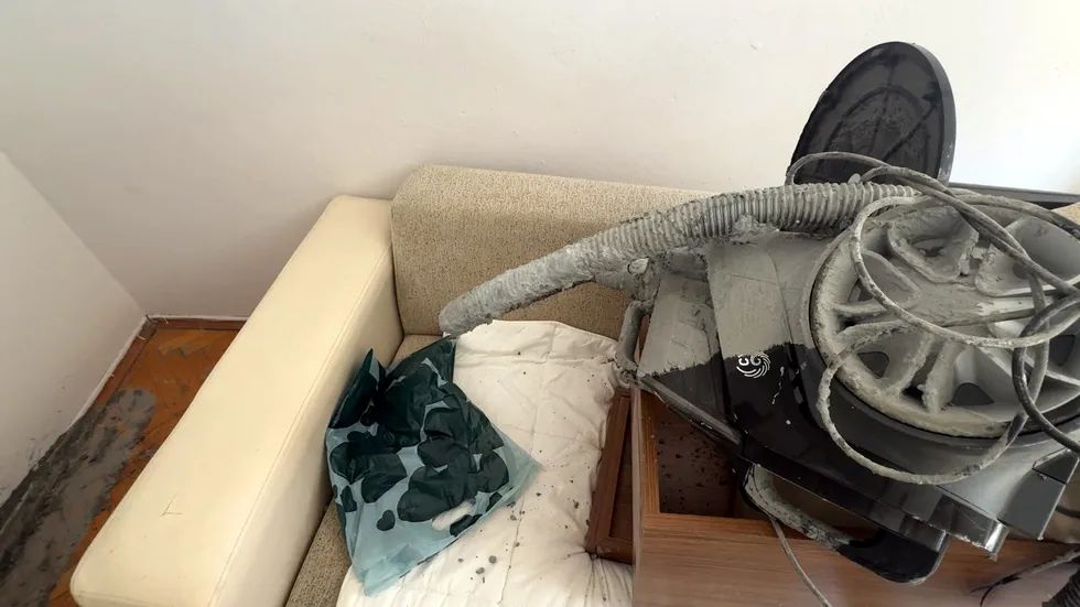 Komşu inşaattan gelen beton kabusu! Duvar delindi, salon kullanılamaz hale geldi - 3