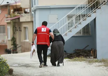 Asrın felaketinde milletin yanında! Türk Kızılay’ın deprem bölgesine yardımları sürüyor