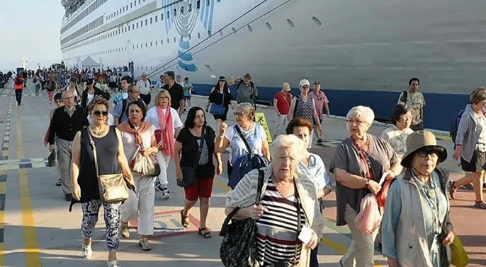 Son dakika: Turizm geliri geçen yılın aynı çeyreğine göre yüzde 13 arttı