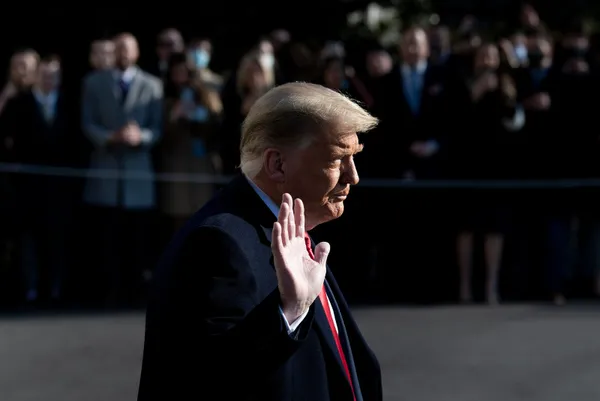 son-dakika-donald-trumptan-azil-sureci-aciklamasi-siyasi-tarihimizdeki-en-buyuk-cadi-avinin-devamidir-1610468437580.jpg Son dakika... Donald Trump'tan azil süreci açıklaması: Siyasi tarihimizdeki en büyük cadı avının devamıdır - 1